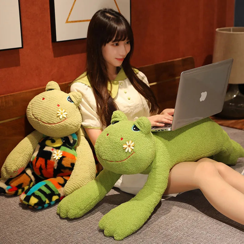 Cute Pale Green Ribbed Frog Plush Toy with Flower - Image 5