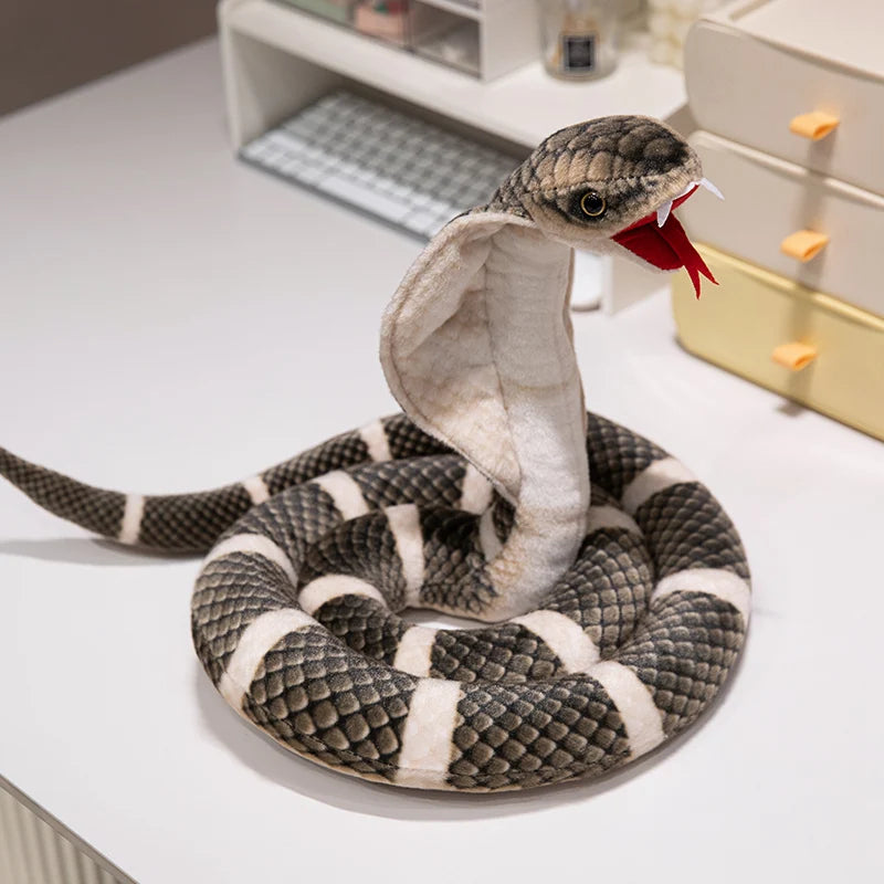 Lifelike Coiled Cobra Snake Plush Toy - Image 10