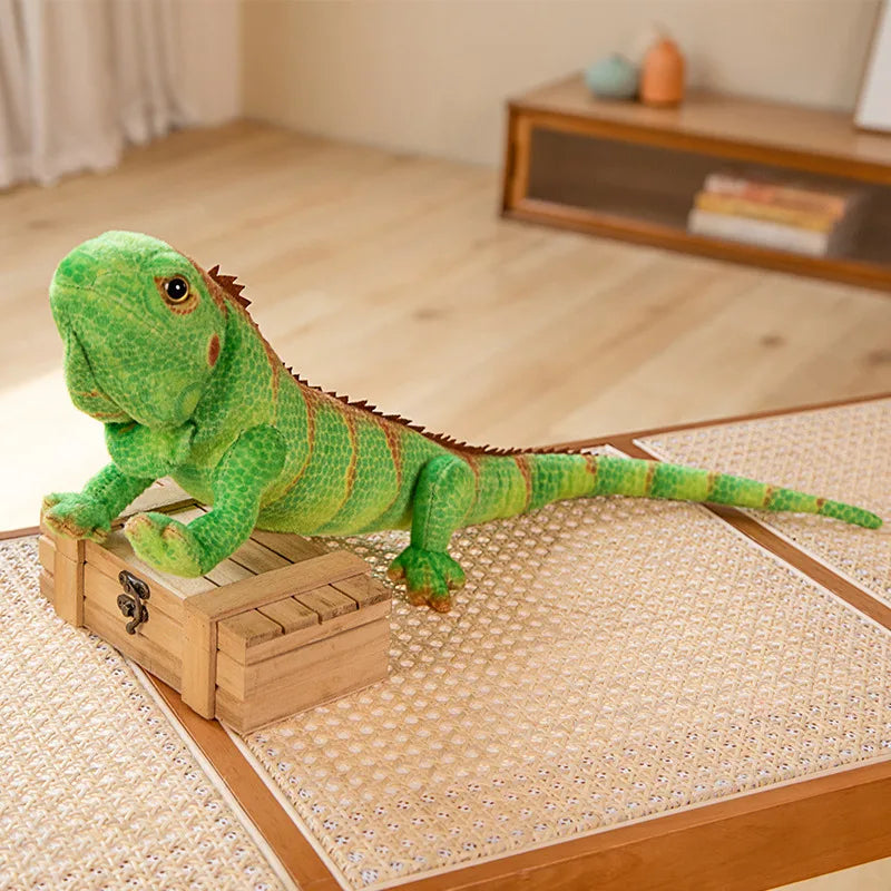 Lifelike Green Iguana Plush Toy with Detailed Scales - Image 8