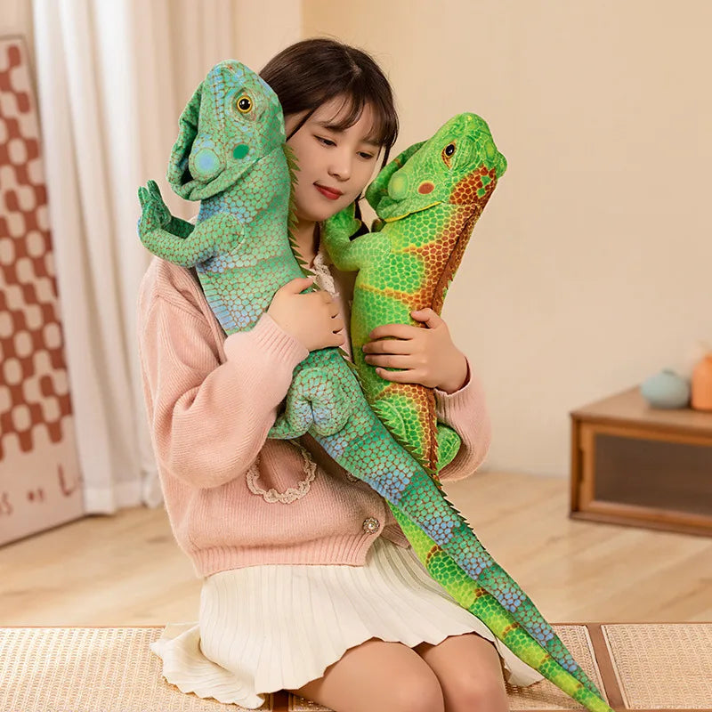 Lifelike Green Iguana Plush Toy with Detailed Scales - Image 3