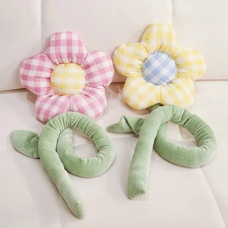 Plush Gingham Flower Curtain Tie-Back with Corduroy Stem - Image 3