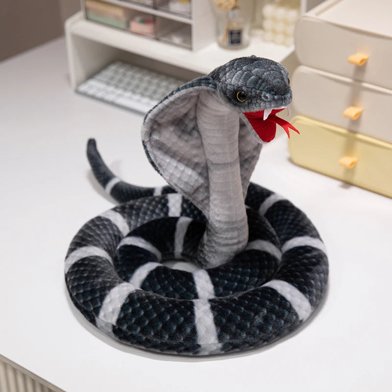 Realistic Hooded Cobra Plush Snake Toy - Image 13