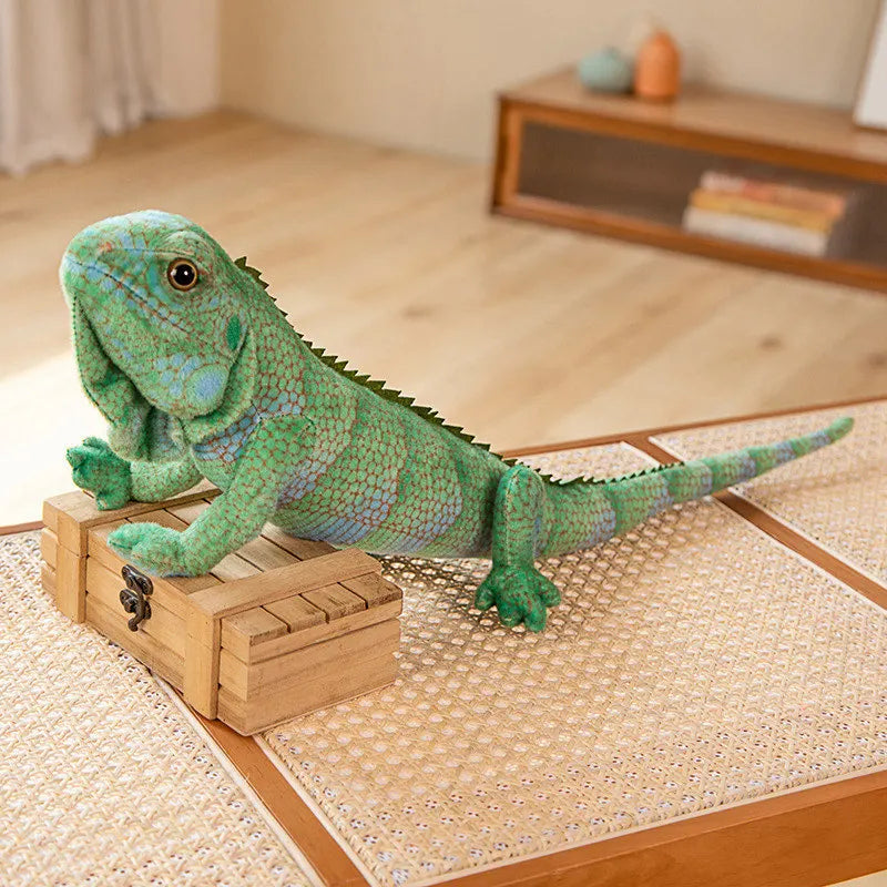 Lifelike Green Iguana Plush Toy with Detailed Scales - Image 7