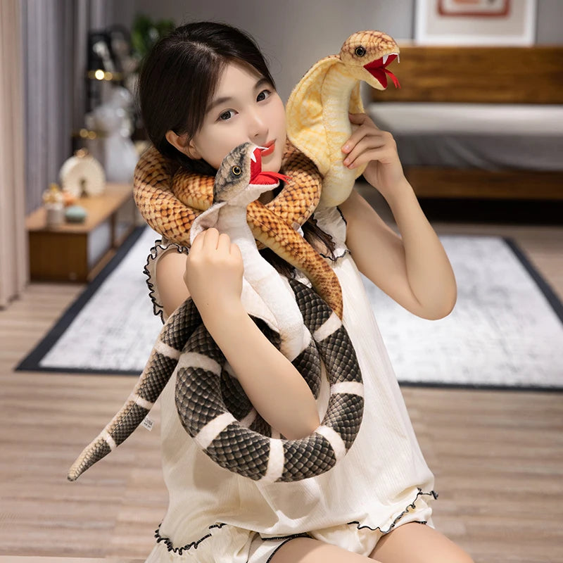 Realistic Hooded Cobra Plush Snake Toy - Image 3